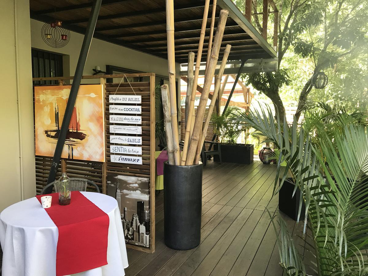 Le Lambablanc Bed & Breakfast Bras-Panon Ngoại thất bức ảnh