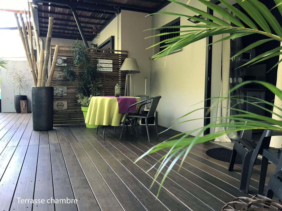 Le Lambablanc Bed & Breakfast Bras-Panon Ngoại thất bức ảnh